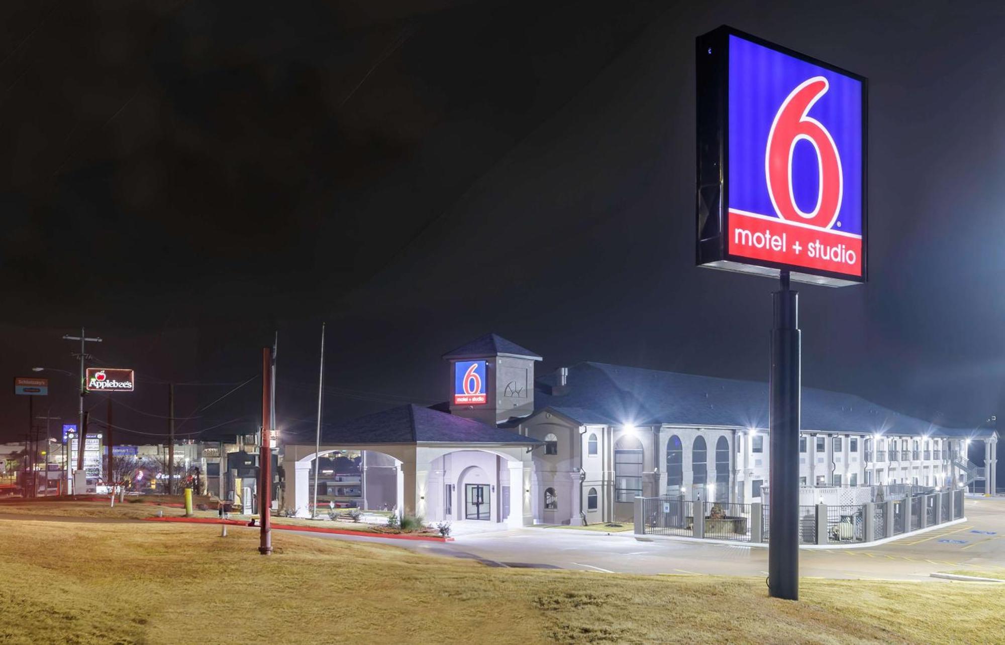 Motel 6-Brenham, Tx Екстер'єр фото